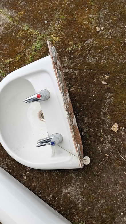 Photo of free Sink (Stirling) #2