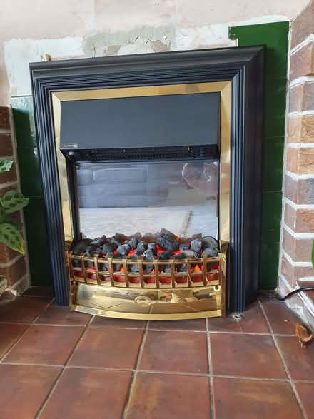 Photo of free Electric coal effect heater (Tonyrefail CF39) #4