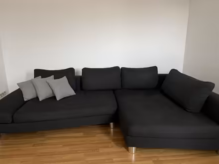 Photo of free Sofa mitt Kissen (Stuttgart Mitte) #3