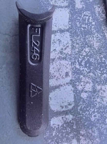 Photo of free Flymo plastic blades (GU14) #2