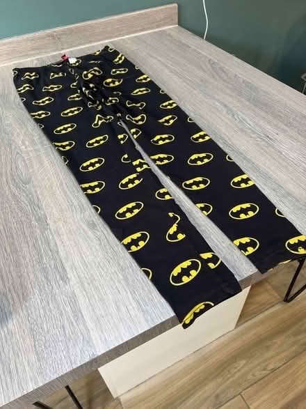 Photo of free Batman leggings. H&M. Medium. Good condition (Southsea PO4) #3