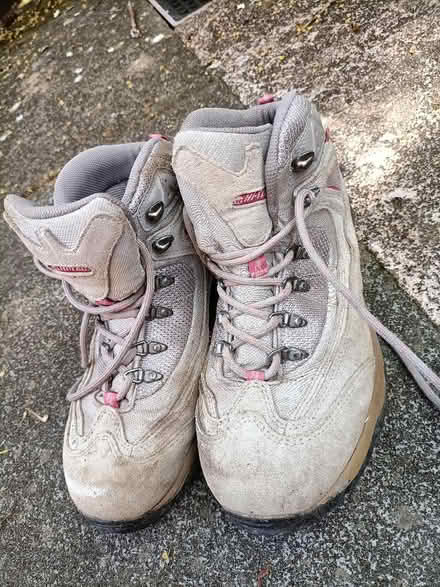 Photo of free Walking boots hi-tech size 8, 42 (Brampton CA8) #2
