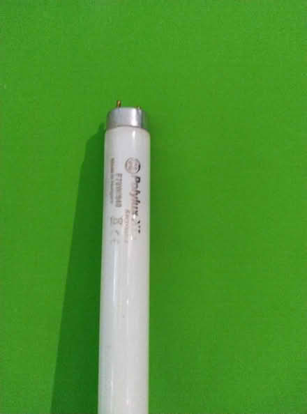 Photo of free Fluorescent tube (Kennington OX1) #1