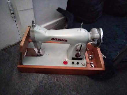 Photo of free Sewing machin (ST3 longton) #2