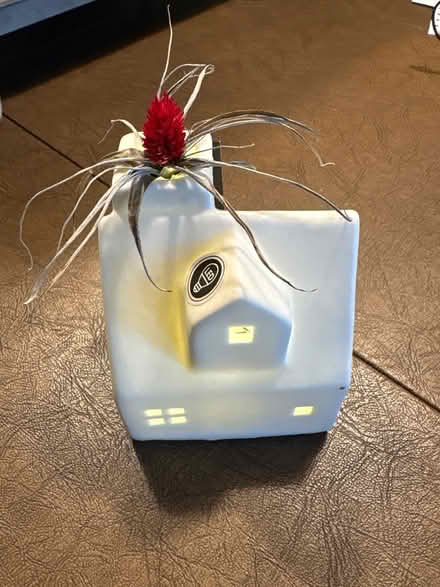 Photo of free Small Illuminated house (Ossining) #1