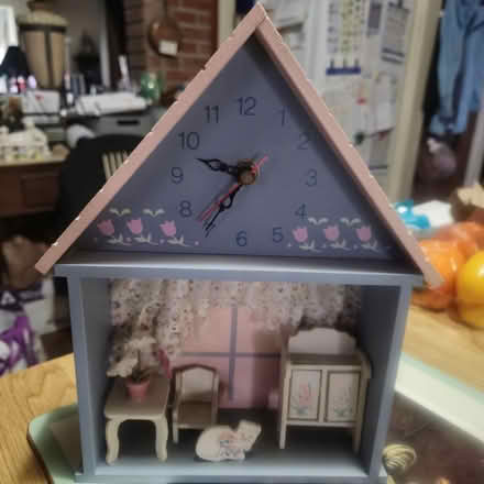 Photo of free Dollhouse like clock (Mt.Pleasant and Eglinton area) #1