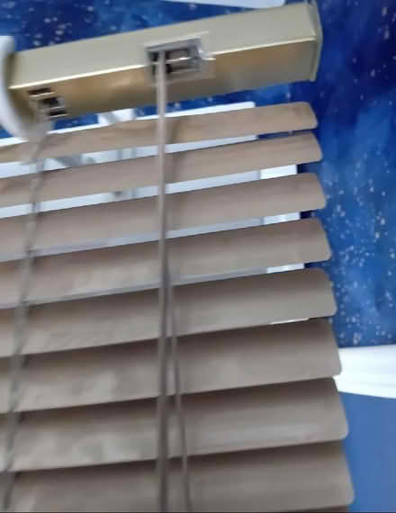 Photo of free Gold metallic venetian blind (Coulby Newham TS8) #2