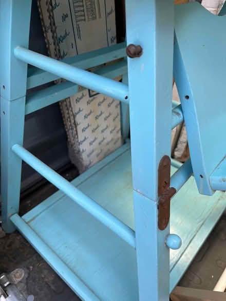 Photo of free Vintage high chair (Oradell) #3