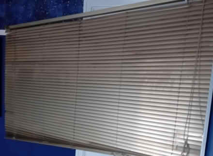 Photo of free Gold metallic venetian blind (Coulby Newham TS8) #1