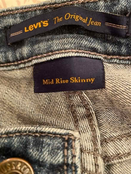 Photo of free Levi’s low rise (Bloomfield) #4