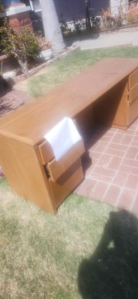 Photo of free Desk (Long Beach) #1