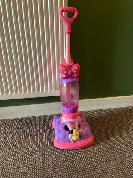 Photo of free Toy hoover Bluey book (Cannonmills EH7) #1