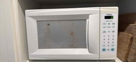 Photo of free Working microwave (El Cerrito) #1
