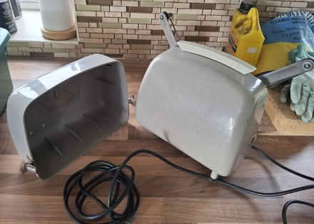 Photo of free Vintage 8mm film projector (Rhayader LD6) #3