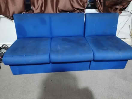 Photo of free lounge chairs (hull, hu4) #3
