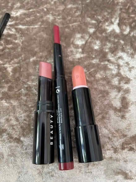 Photo of free Beauty Pie lipsticks, Clinique mascaras lip pencils (Furzton MK4) #3