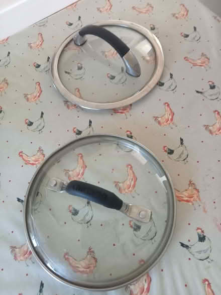 Photo of free 2 saucepans.. (Polegate BN26) #4