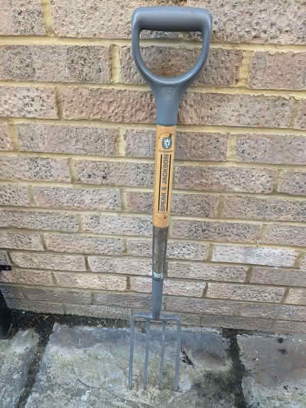 Photo of free Garden fork (Linslade LU7) #1