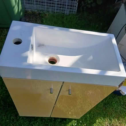 Photo of free Basin and vanity unit (Rm1 4sh) #2