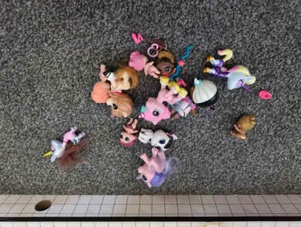 Photo of free LOL Doll house and a few accessories (Little Dawley TF4) #2