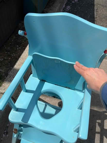 Photo of free Vintage high chair (Oradell) #2