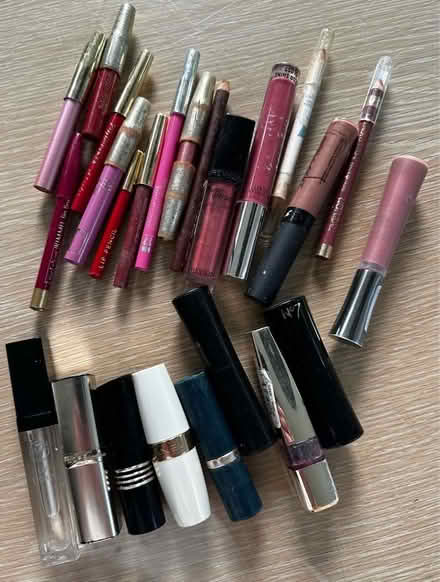 Photo of free Lipsticks/Liners (Chigwell IG7) #1