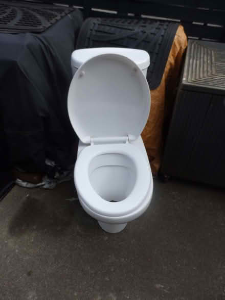 Photo of free Toilet (Willowbrae EH8) #3