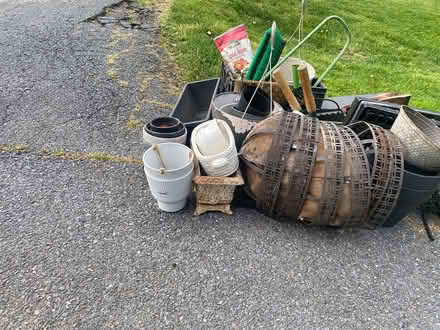Photo of free Great plant pots, soaker hose 21754 (Ijamsville 21754) #2