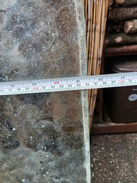 Photo of free Out door glass table top (LU1. Caddington) #2