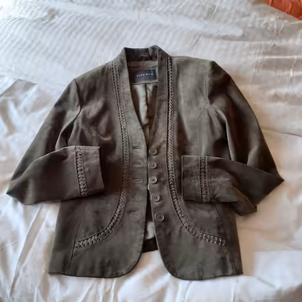 Photo of free Suede leather woman's jacket (CF5 canton) #1