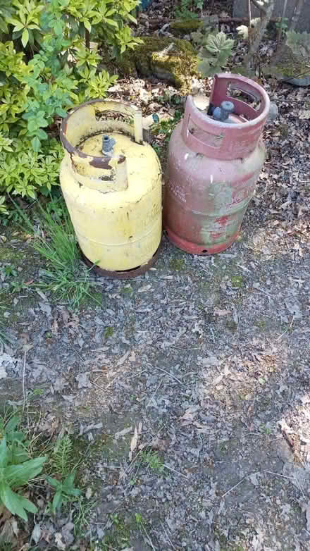 Photo of free 2 Empty 13kg butane cylinder (Mawdsley PR75) #1