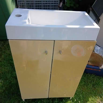 Photo of free Basin and vanity unit (Rm1 4sh) #1