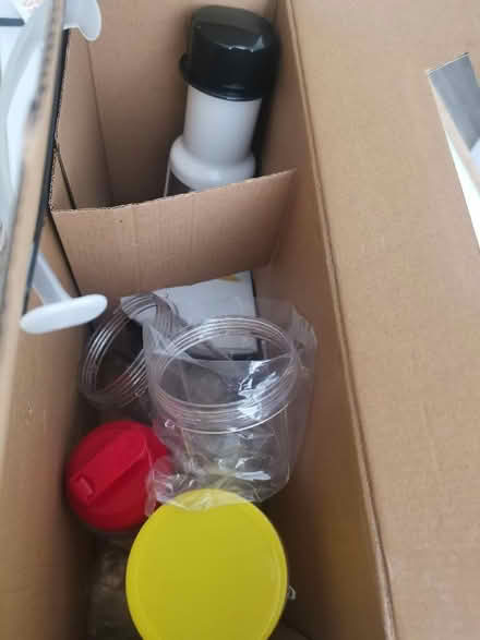 Photo of free Uten mini blender box and accessories (Woodley RG5) #2