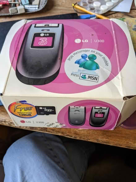 Photo of free Vintage LG mobile phone (Central Rugby CV21) #4