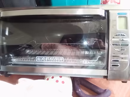 Photo of free Black & Decker Oven 10031 (Hamilton Heights 10031) #1