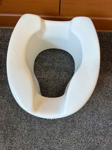 Photo of toilet riser (stoke on trent ST4) #1