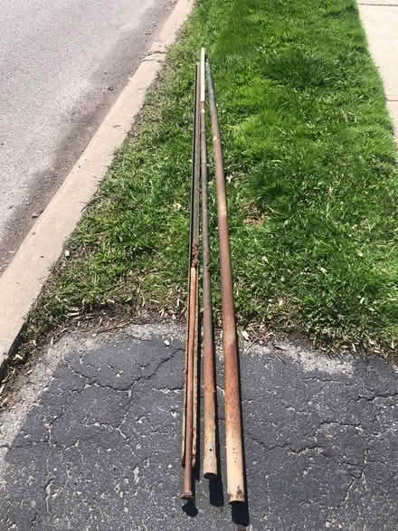 Photo of free Metal Post (20 Terraview Blvd, TORONTO) #1