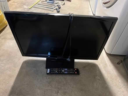 Photo of free Small Samsung tv (San Rafael) #1