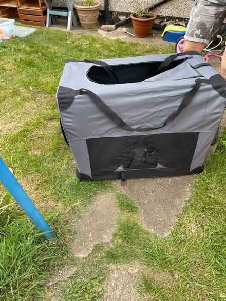 Photo of free Large pet carrier (Mansfield NG19 6SY) #1
