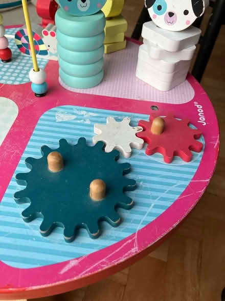 Photo of free Baby/Toddler Activity Table (DA3) #4