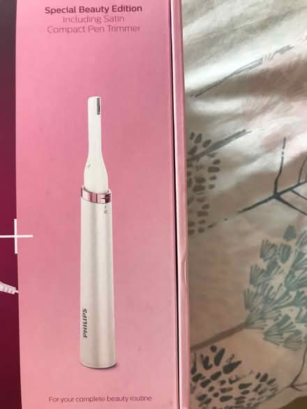 Photo of free Eyebrow pen trimmer new (KT3 new malden) #1