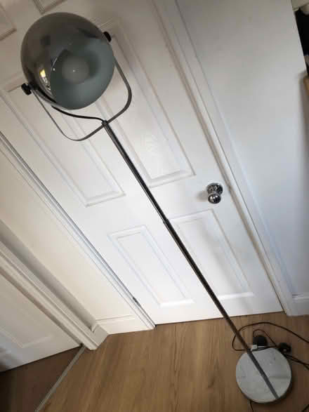 Photo of free Standing lamp (High Green, S35) #2