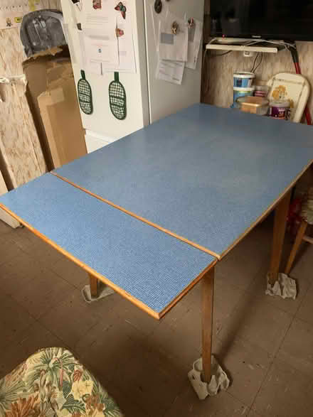 Photo of free Kitchen table (extendable) & 3 chairs (Upton Park E6) #3