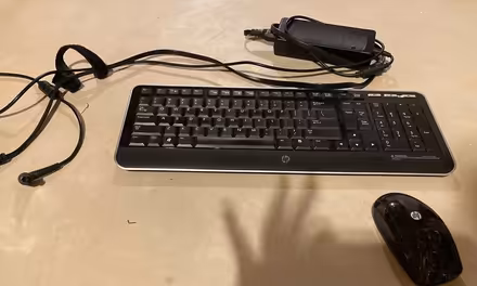 Photo of free hp wired keyboard, mouse, cords (Cherry Hill and Beck area) #1