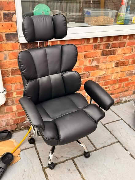 Photo of free Brand new heavy duty office chair (CH42) #1