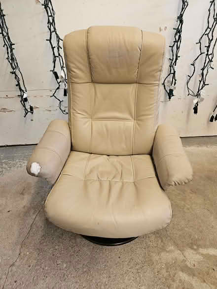 Photo of free Sofa & chairs (Markham) #1