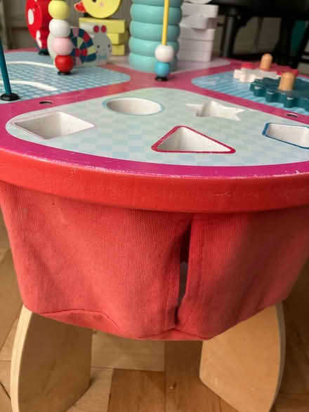 Photo of free Baby/Toddler Activity Table (DA3) #3