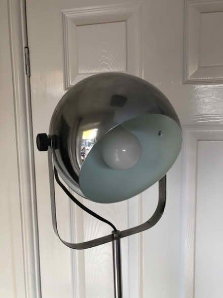 Photo of free Standing lamp (High Green, S35) #1