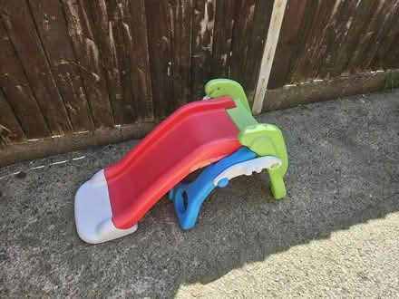 Photo of free Small toddler slide (Neston near Station CH64) #1