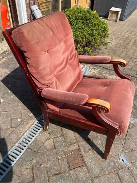 Photo of free Cintique armchair (Enfield EN1) #2